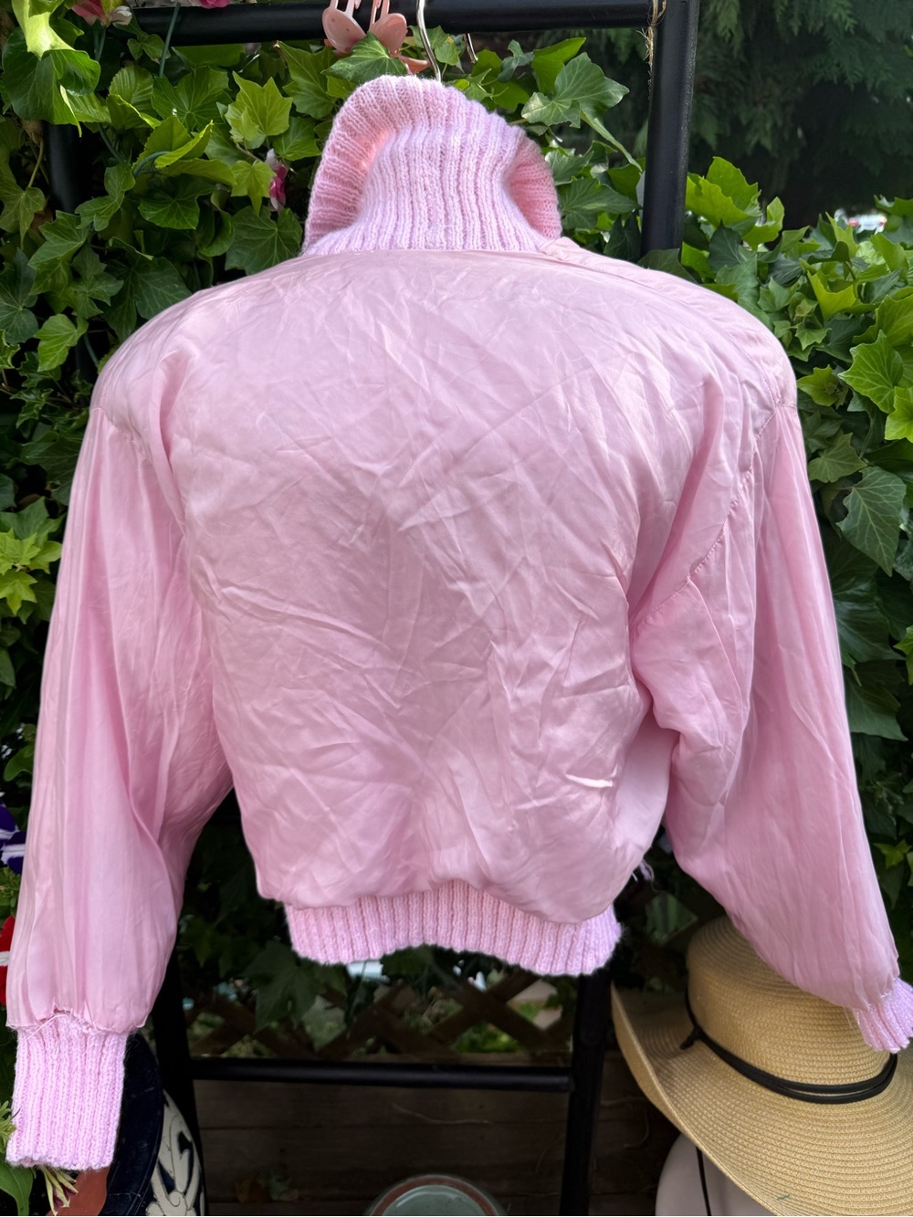 Like 🆕 Feather & tinsel textured Cropped pink Cardigan Jacket excellent conditio - Picture 10 of 12